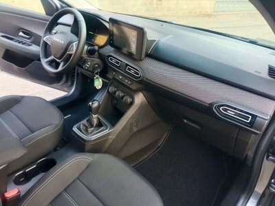 Dacia Jogger 1.6 hybrid Expression 140cv 7p.ti (10)