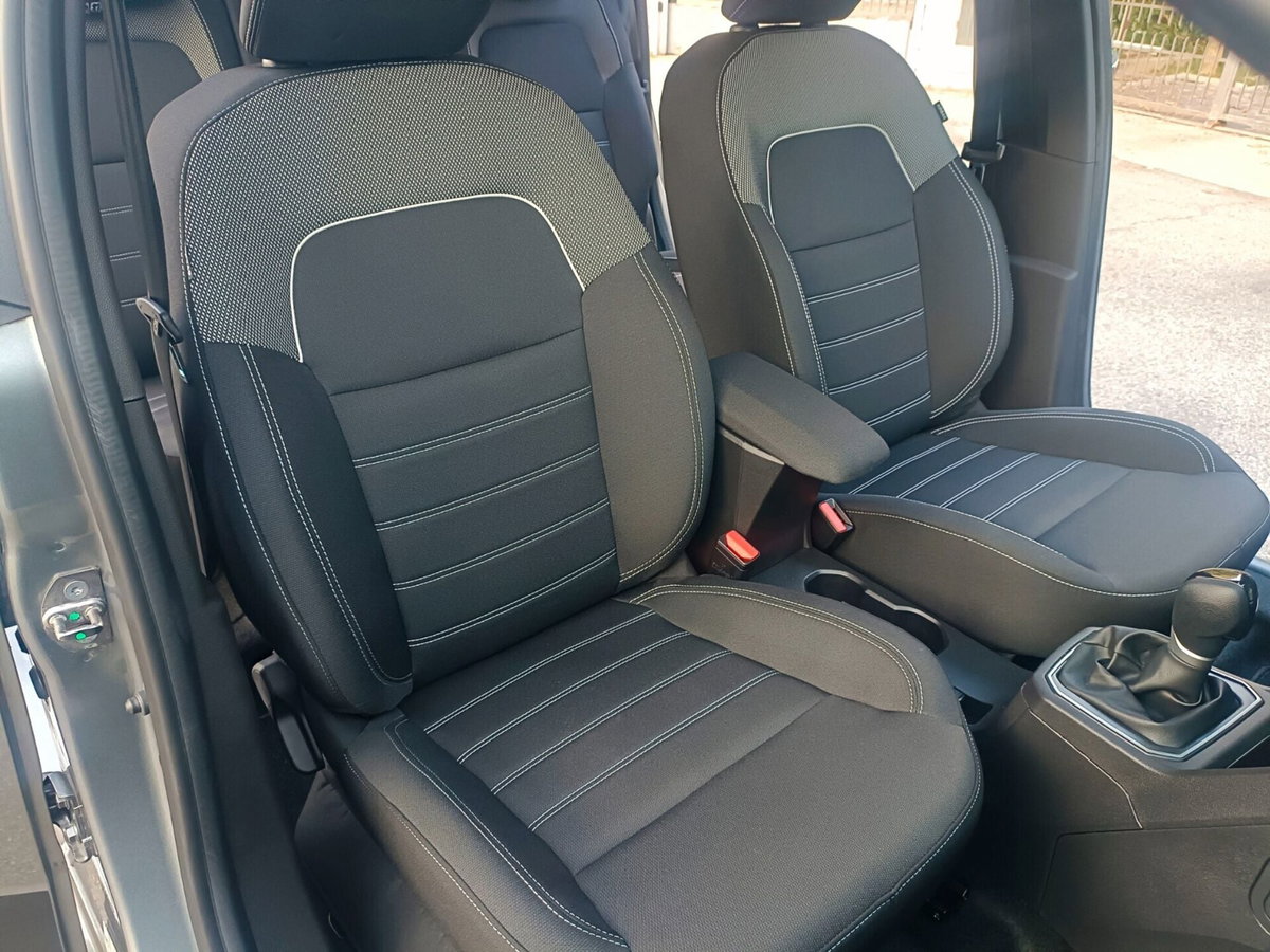 Dacia Jogger 1.6 hybrid Expression 140cv 7p.ti (11)