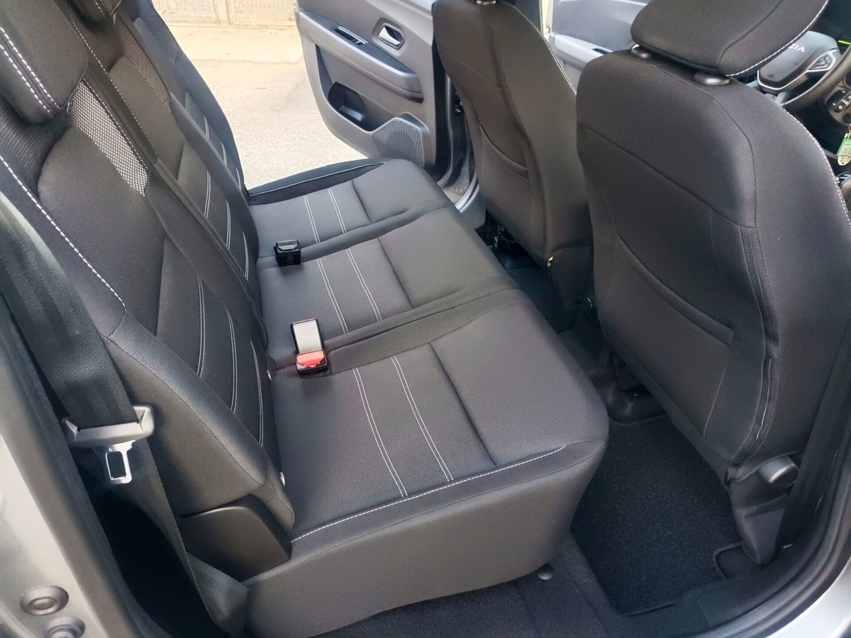 Dacia Jogger 1.6 hybrid Expression 140cv 7p.ti (12)