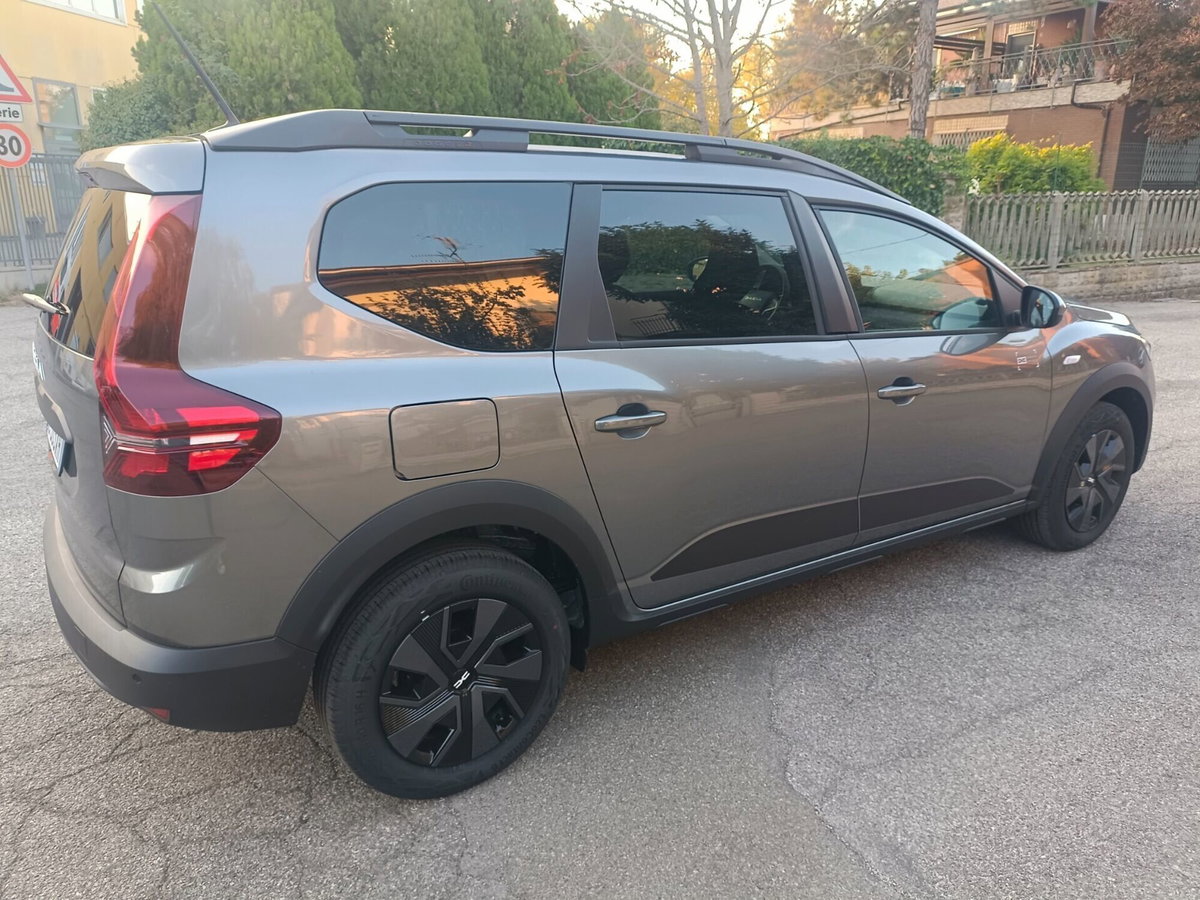 Dacia Jogger 1.6 hybrid Expression 140cv 7p.ti (6)
