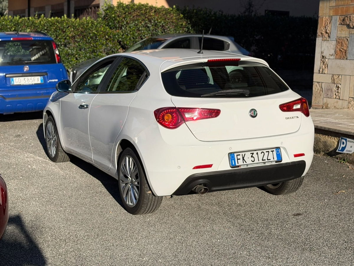 Alfa Romeo Giulietta 1.6 JTDm Ti 120cv (6)