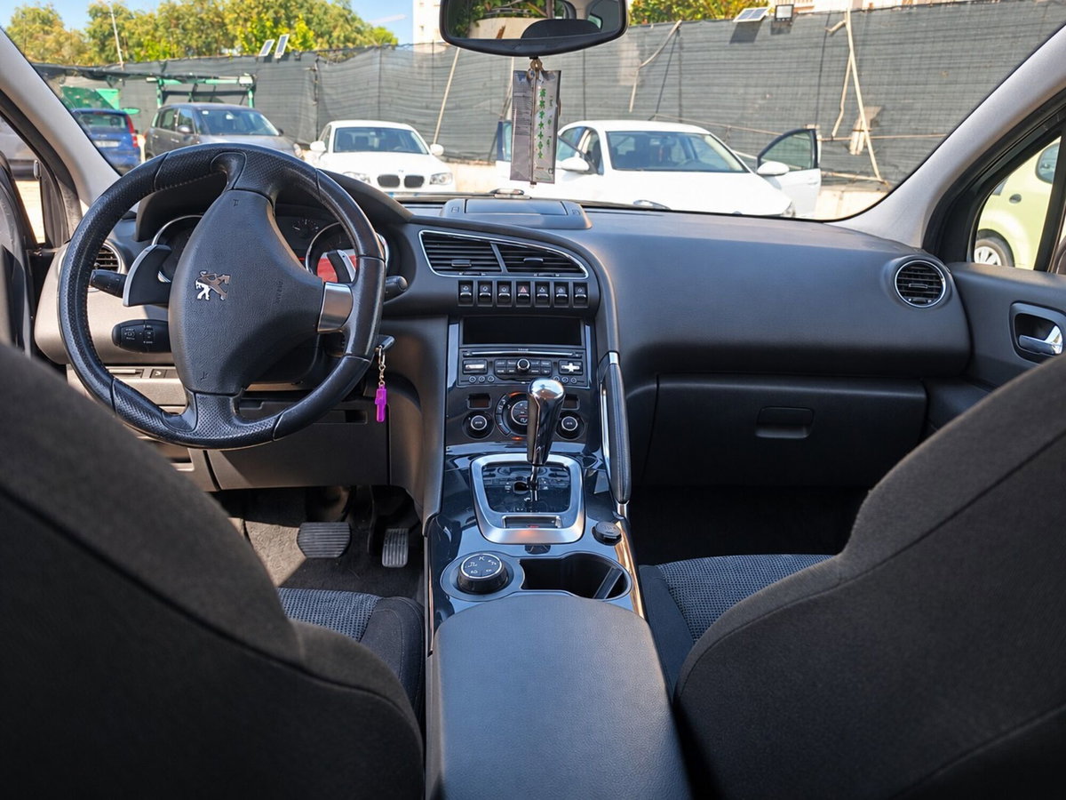 Peugeot 3008 1.6 HDi 110CV cambio robotizzato Premium (6)