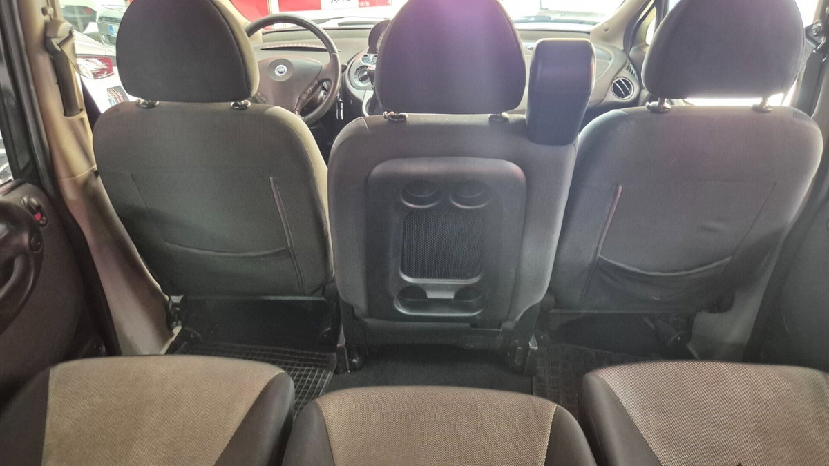 Fiat Multipla 1.9 MJT Emotion (12)
