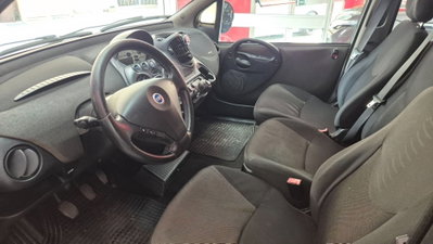 Fiat Multipla 1.9 MJT Emotion (9)