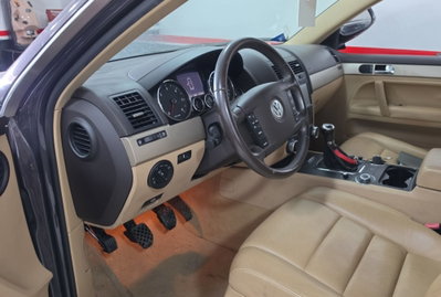 Volkswagen Touareg V6 TDI DPF Exclusive (2)