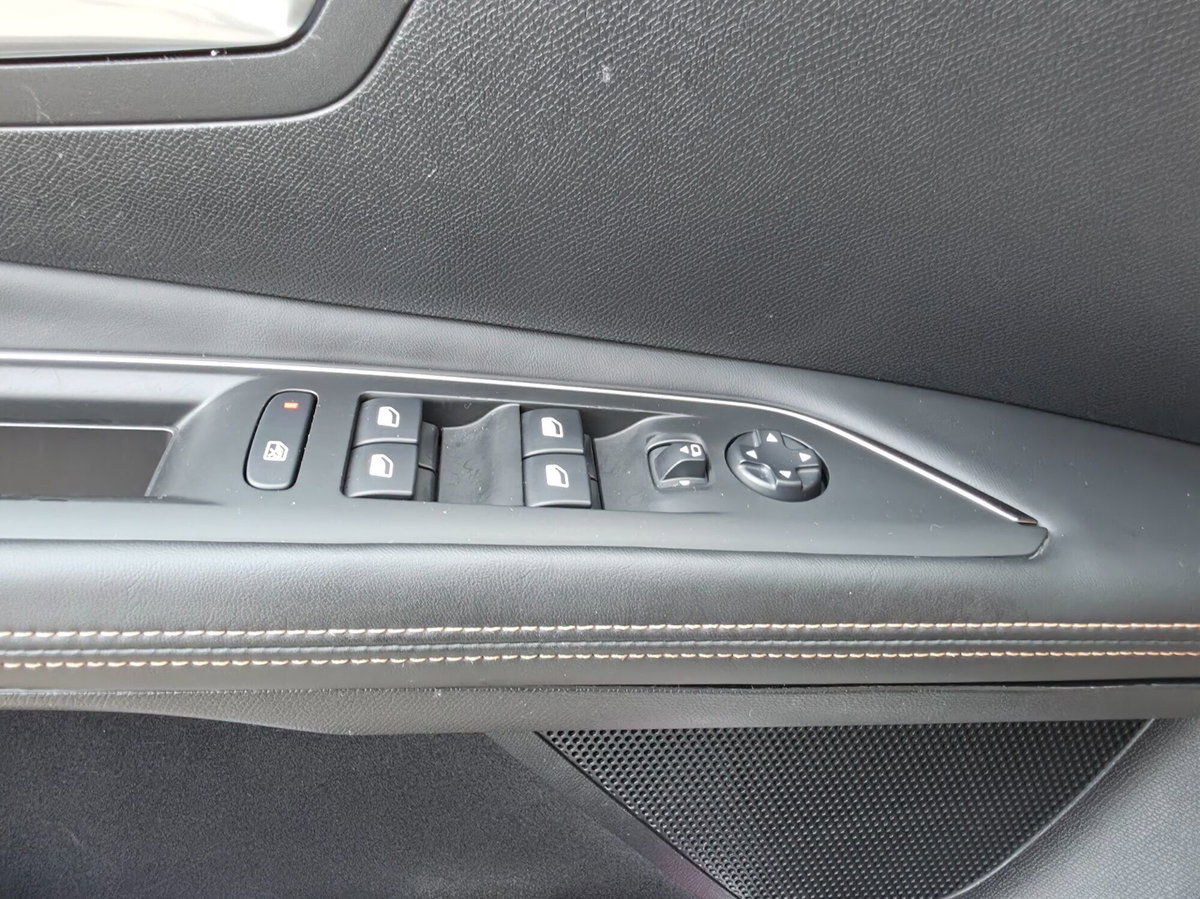 Peugeot 3008 BlueHDi 120 S&S EAT6 GT Line (12)