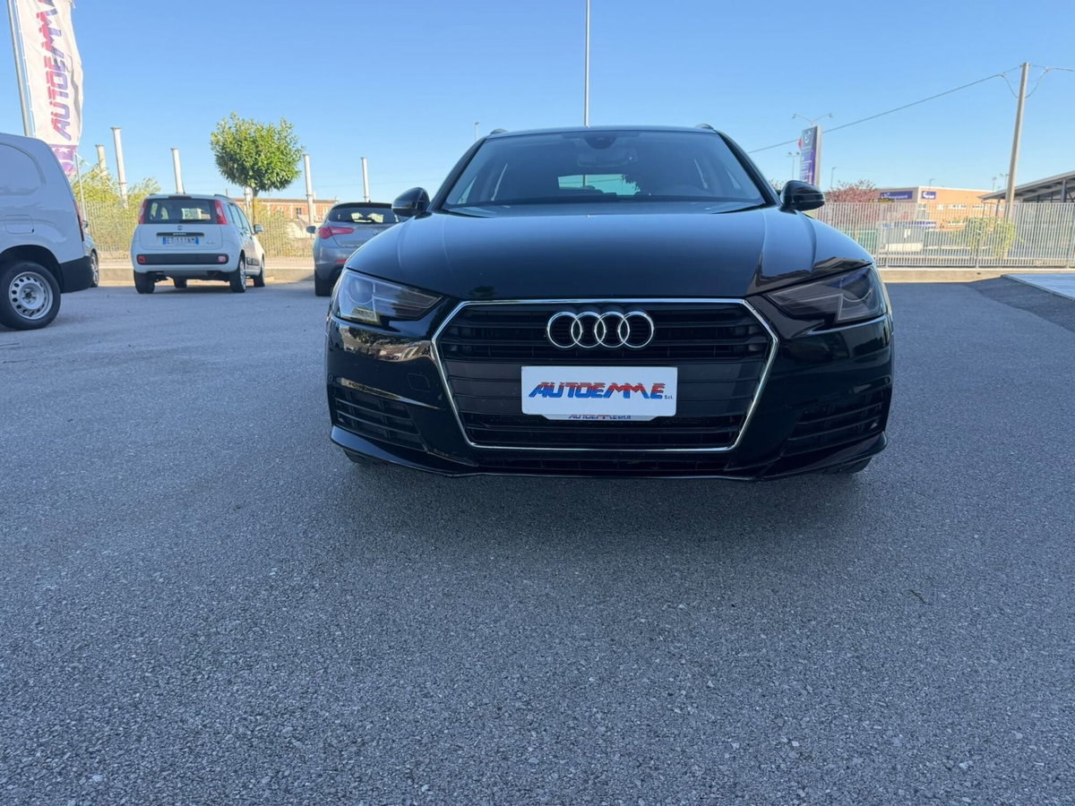 Audi A4 Avant 2.0 TDI 150 CV ultra (2)