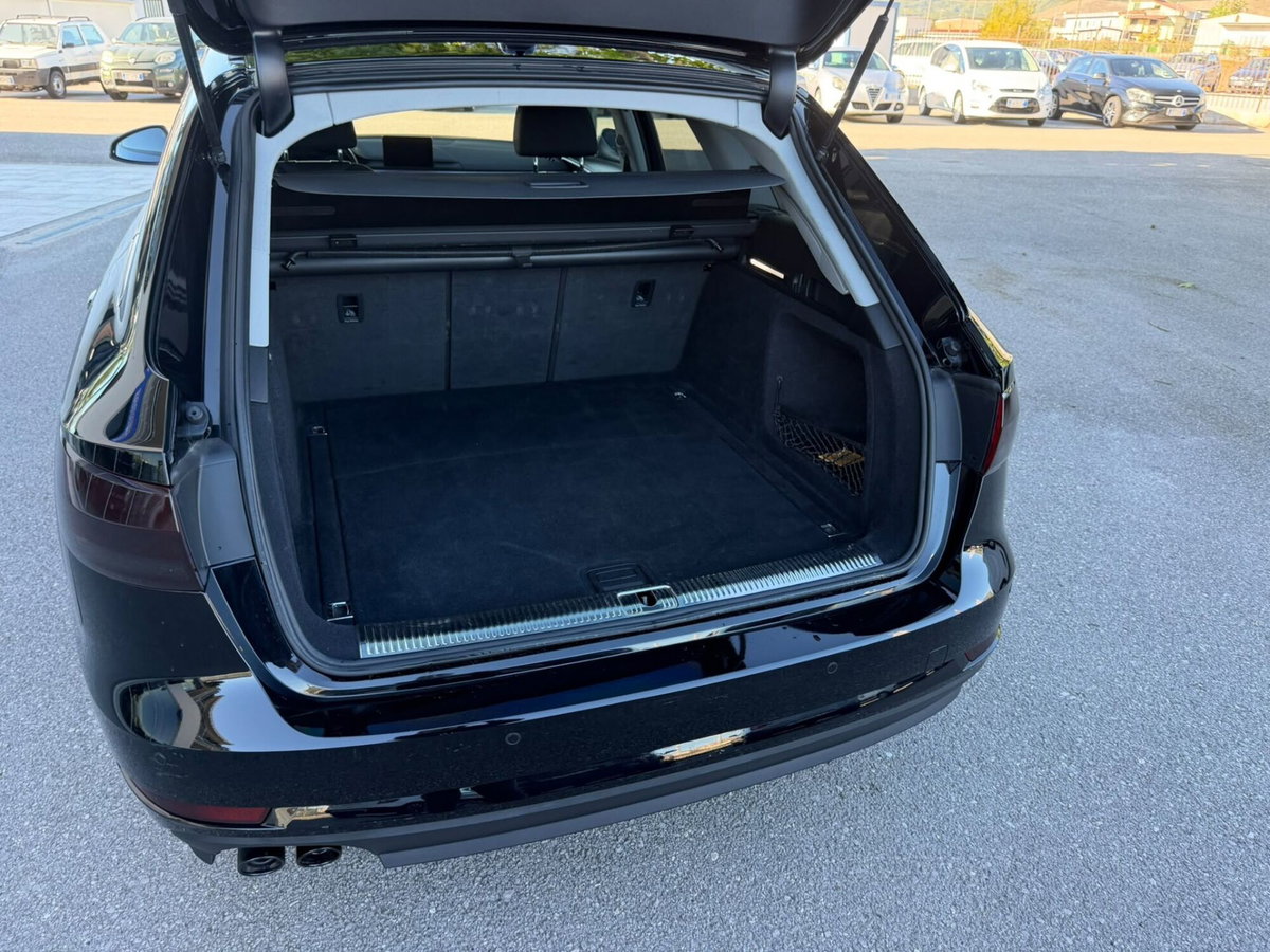 Audi A4 Avant 2.0 TDI 150 CV ultra (9)