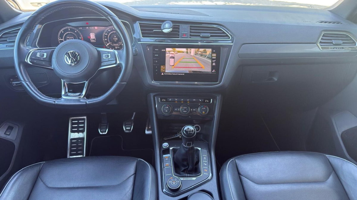 Volkswagen Tiguan Allspace 2.0 TDI SCR DSG 4MOTION R-Line (18)