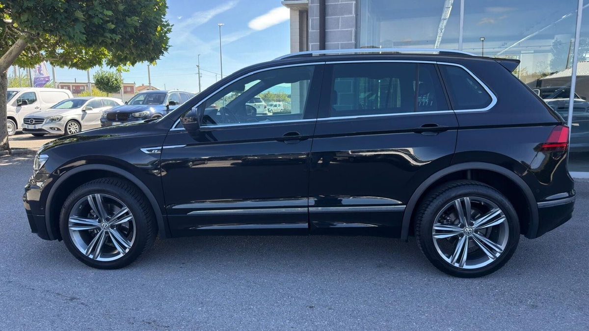 Volkswagen Tiguan Allspace 2.0 TDI SCR DSG 4MOTION R-Line (5)
