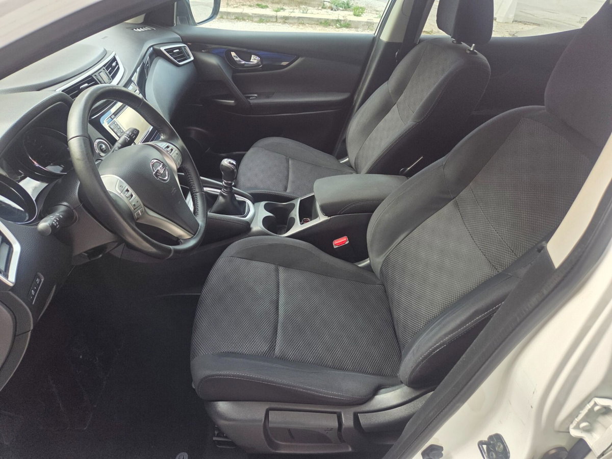 Nissan Qashqai 1.5 dCi Tekna (13)