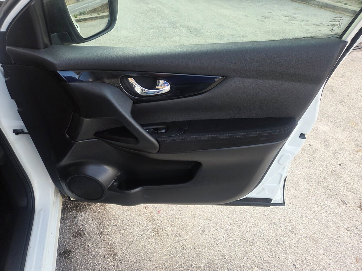 Nissan Qashqai 1.5 dCi Tekna (19)