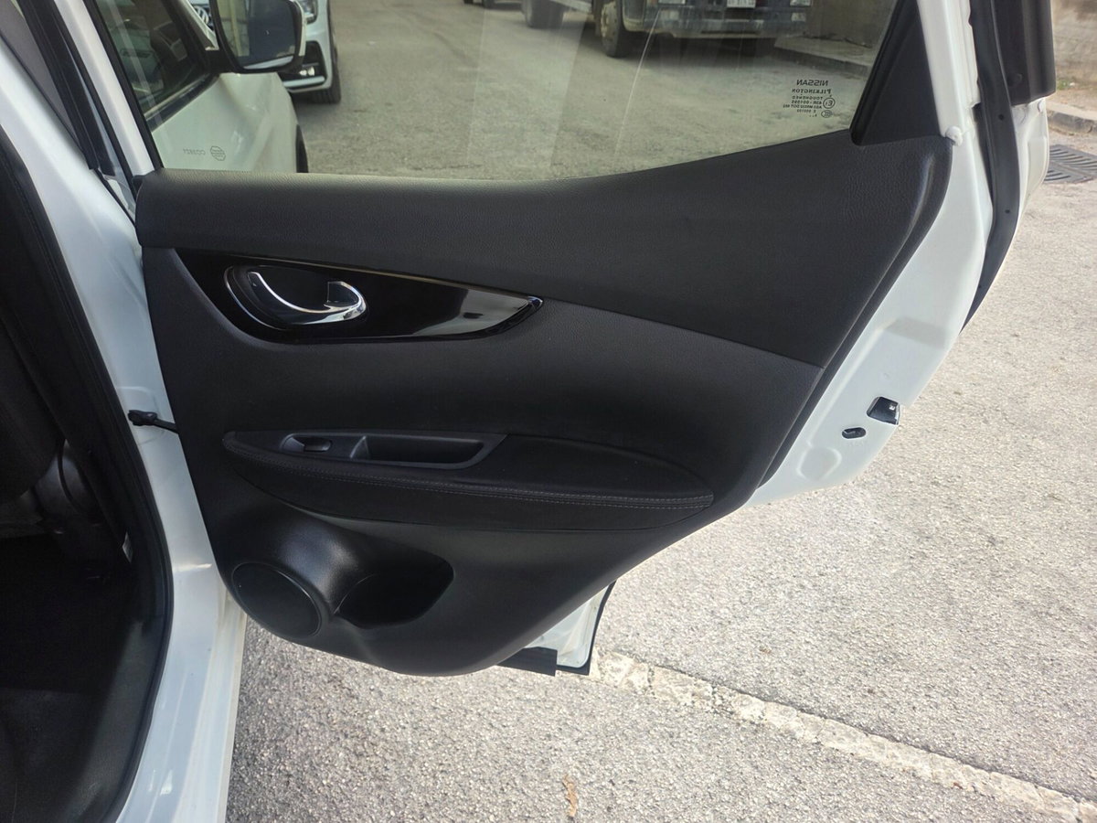 Nissan Qashqai 1.5 dCi Tekna (20)