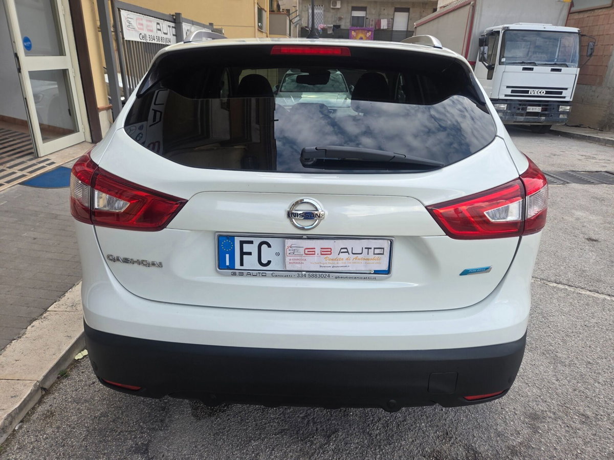 Nissan Qashqai 1.5 dCi Tekna (5)