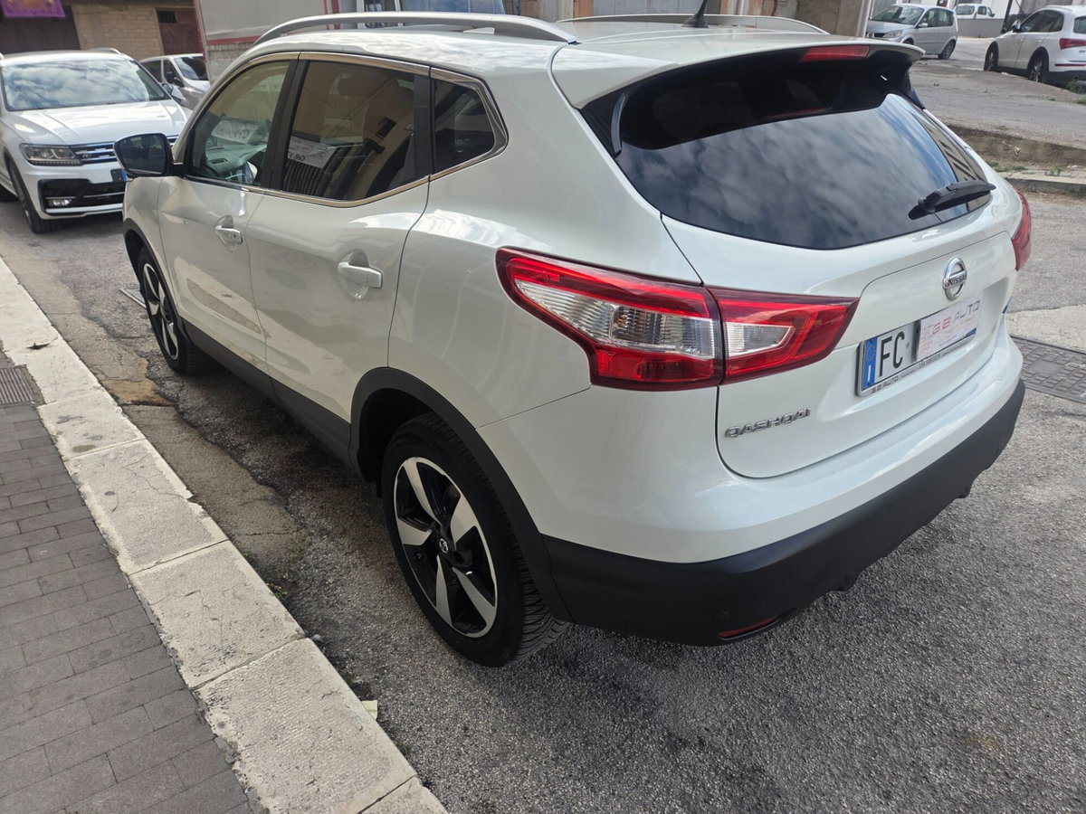 Nissan Qashqai 1.5 dCi Tekna (8)
