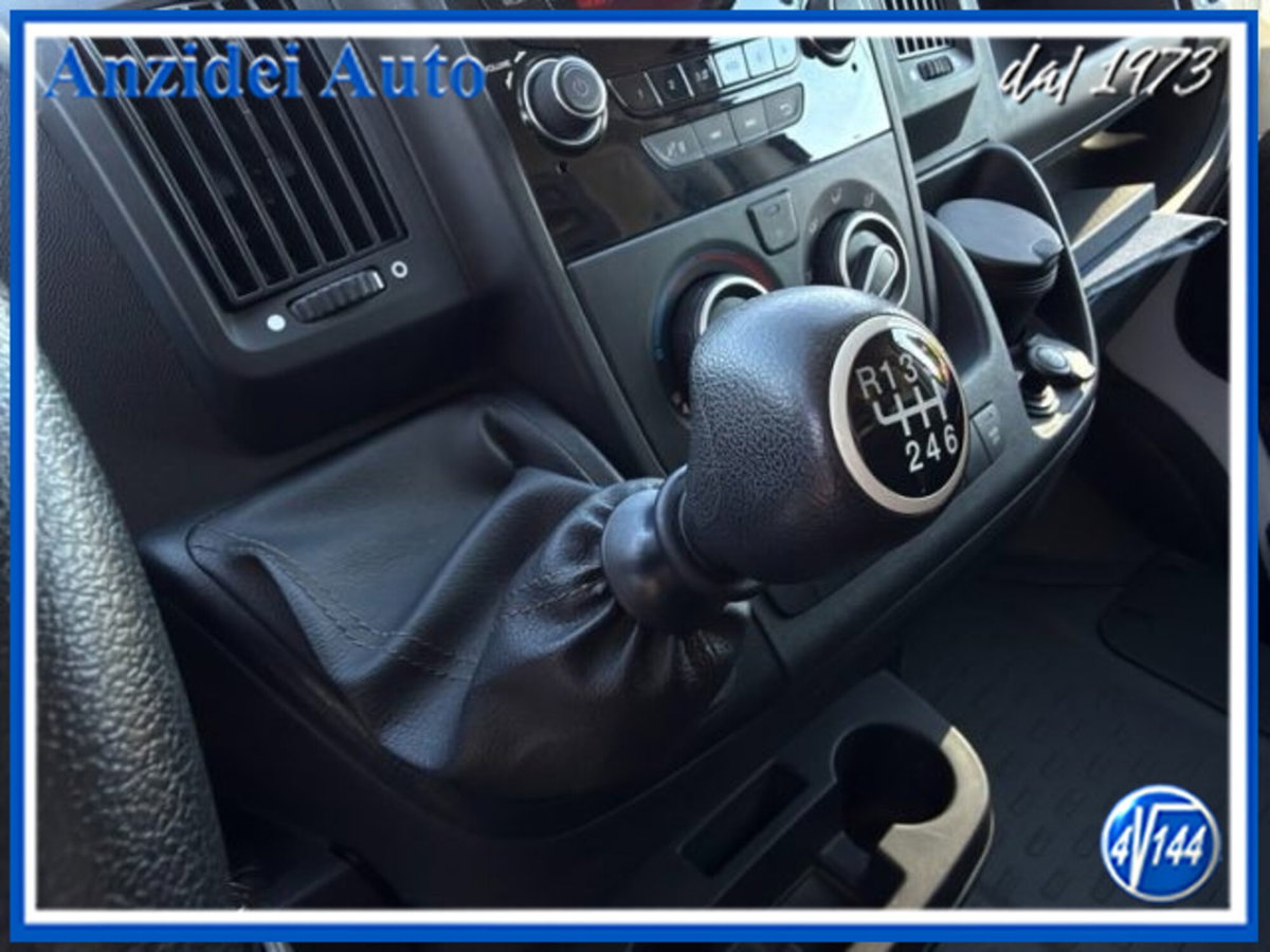 Peugeot Boxer Furgone 30 L2H1 2.2 diesel 120cv S&S (14)