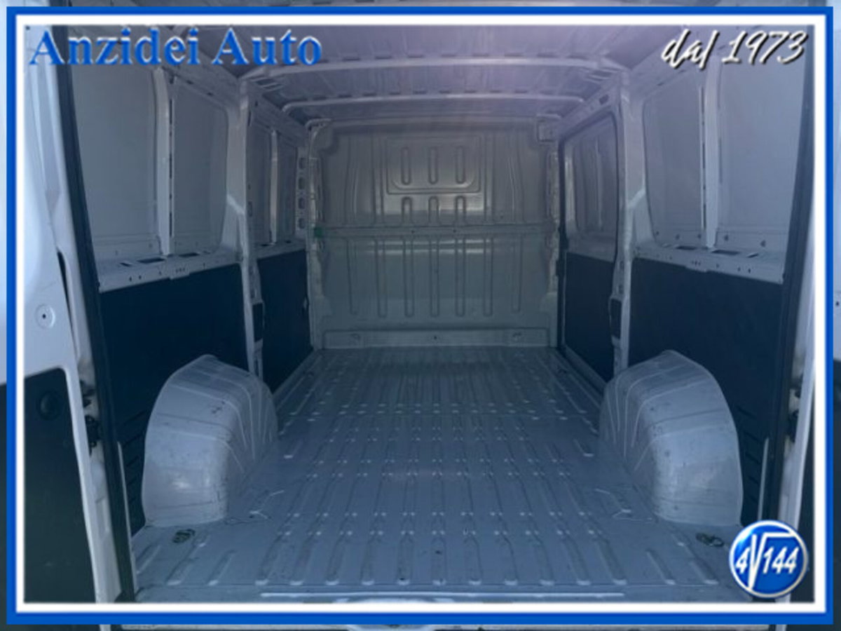 Peugeot Boxer Furgone 30 L2H1 2.2 diesel 120cv S&S (8)