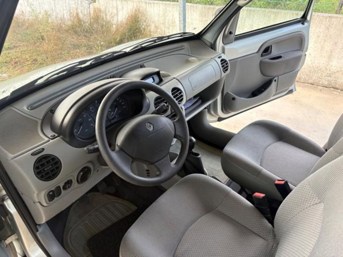 Renault Kangoo 1.2 16V cat 5 porte Privilège (13)