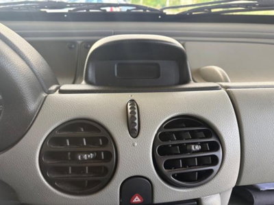 Renault Kangoo 1.2 16V cat 5 porte Privilège (16)