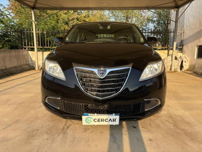 Lancia Ypsilon 1.2 69 CV 5 porte Gold (2)