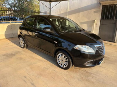 Lancia Ypsilon 1.2 69 CV 5 porte Gold (3)