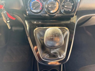 Lancia Ypsilon 0.9 TwinAir 85 CV 5 porte S&S DFN Gold (17)