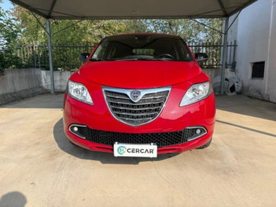 Lancia Ypsilon 0.9 TwinAir 85 CV 5 porte S&S DFN Gold (2)