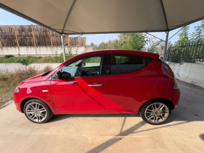 Lancia Ypsilon 0.9 TwinAir 85 CV 5 porte S&S DFN Gold (8)