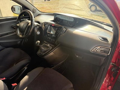 Lancia Ypsilon 0.9 TwinAir 85 CV 5 porte S&S DFN Gold (9)