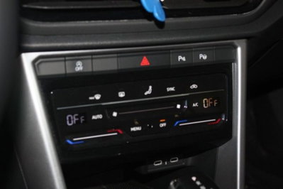 Volkswagen T-Roc 1.5 tsi R-Line dsg (11)