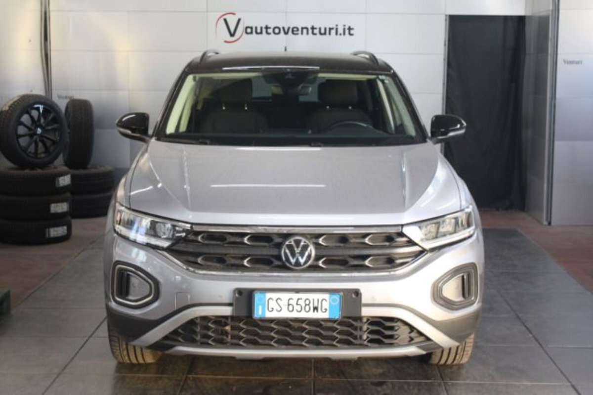 Volkswagen T-Roc 1.5 tsi R-Line dsg (2)