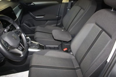 Volkswagen T-Roc 1.5 tsi R-Line dsg (8)