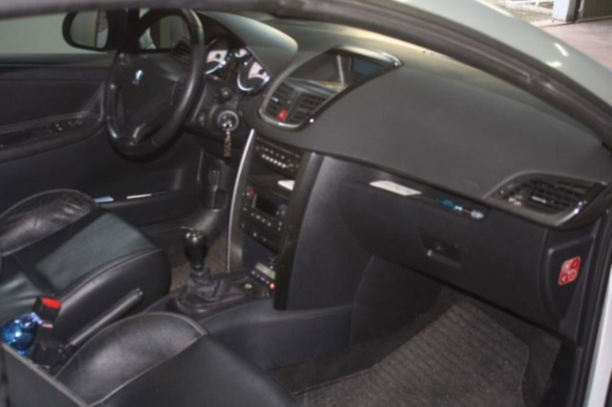 Peugeot 207 Cabrio VTi 120CV CC aut. Féline (11)