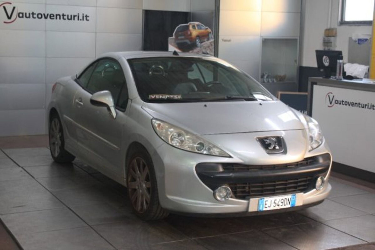 Peugeot 207 Cabrio VTi 120CV CC aut. Féline (2)