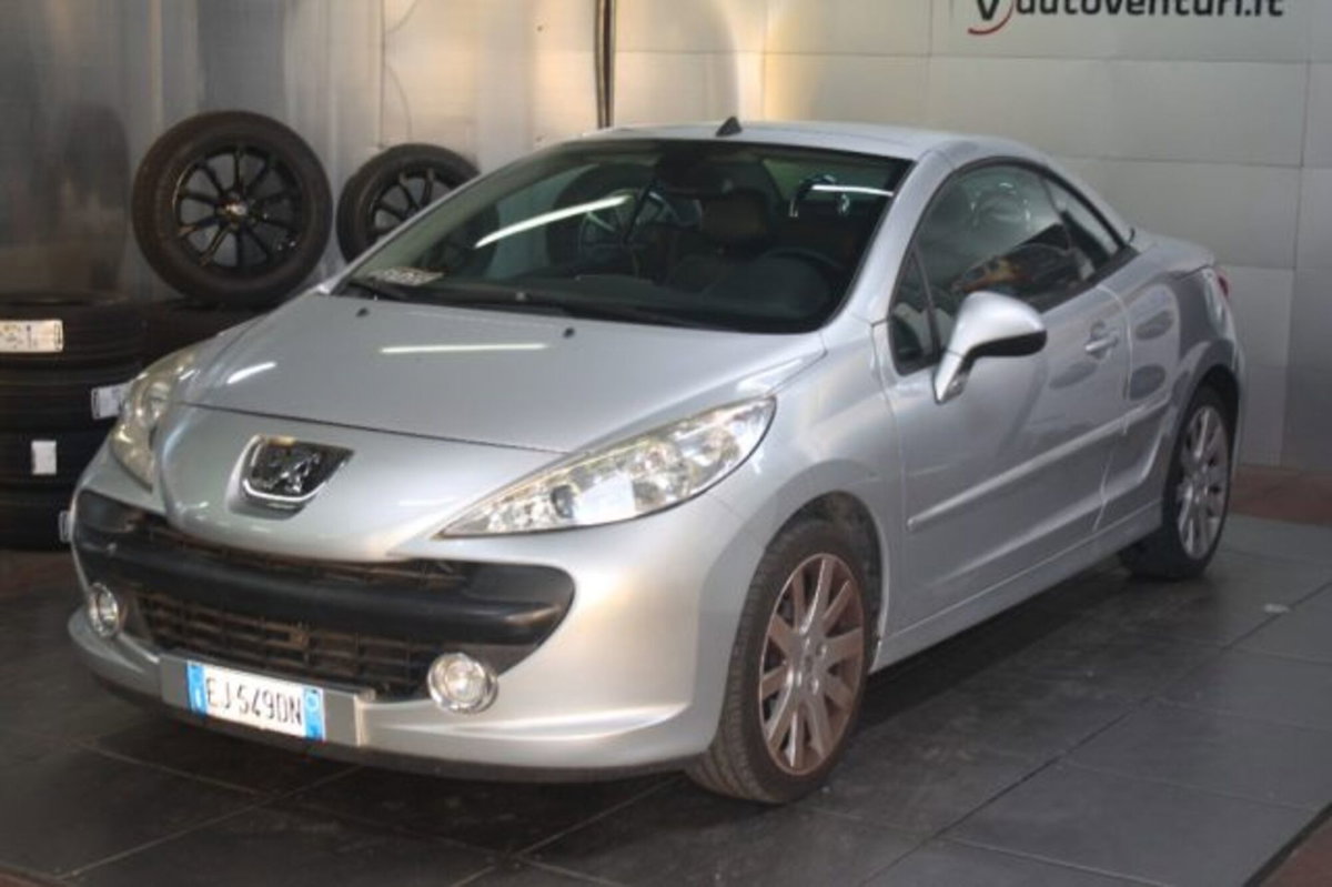 Peugeot 207 Cabrio VTi 120CV CC aut. Féline (4)