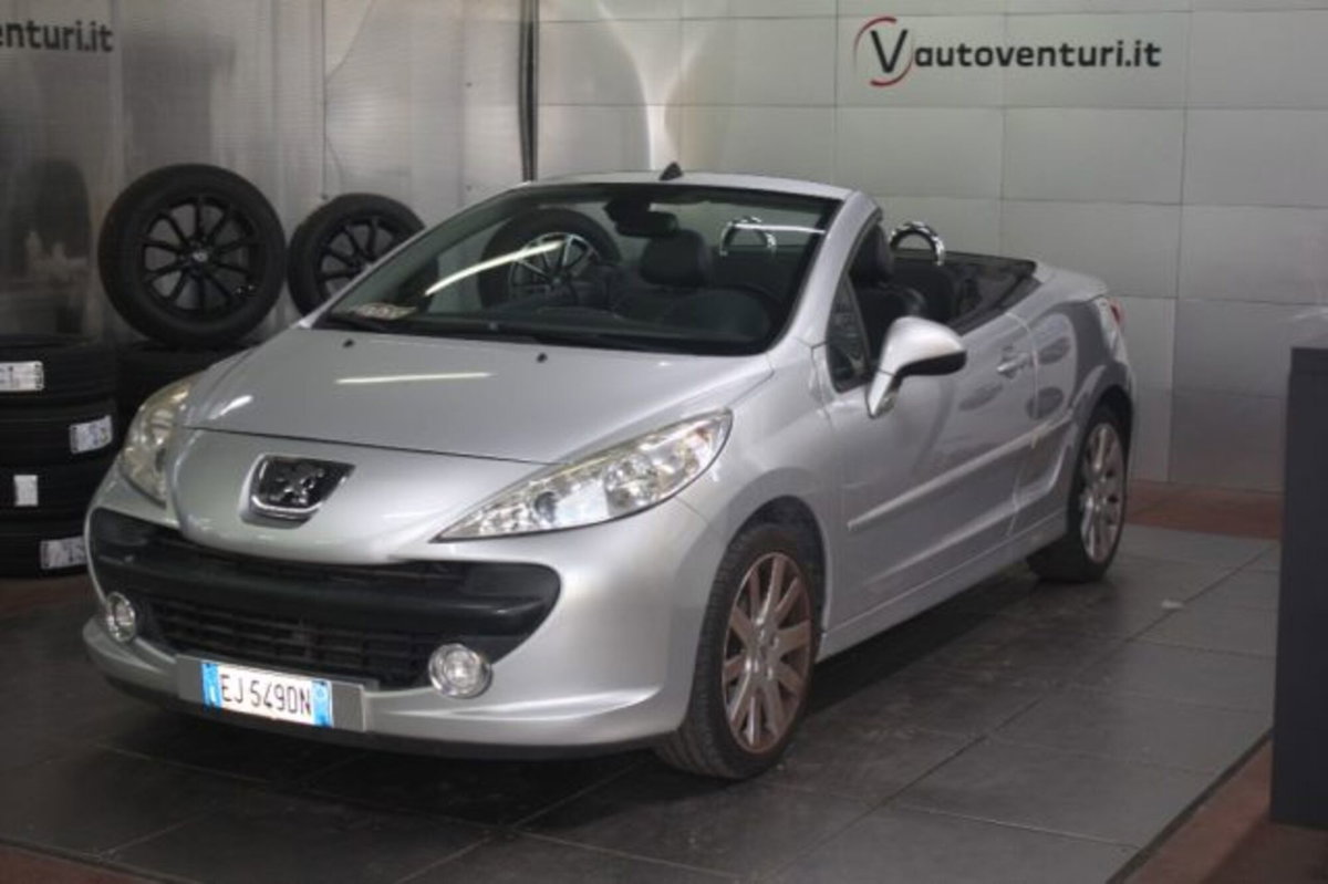 Peugeot 207 Cabrio VTi 120CV CC aut. Féline (5)