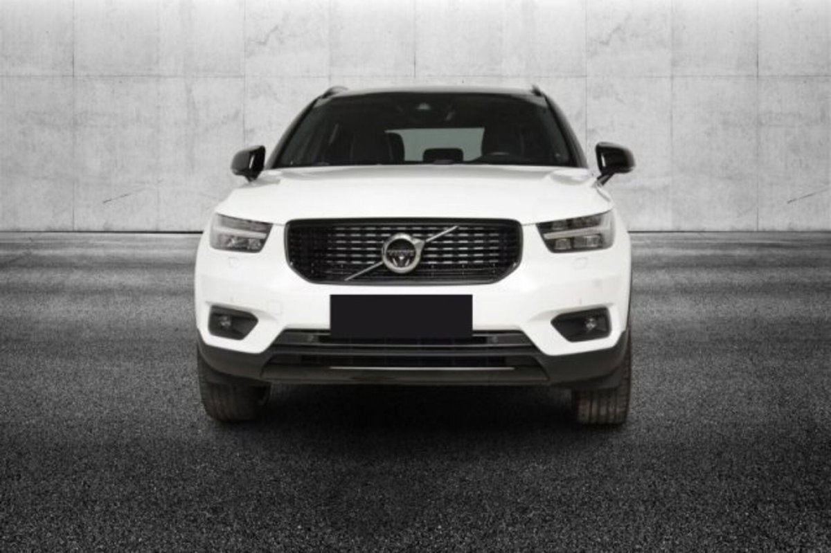 Volvo XC40 T5 Recharge Plug-in Hybrid R-design (5)