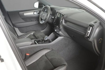 Volvo XC40 T5 Recharge Plug-in Hybrid R-design (6)