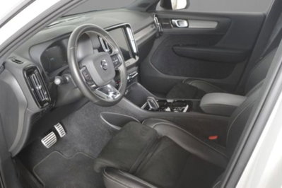 Volvo XC40 T5 Recharge Plug-in Hybrid R-design (7)