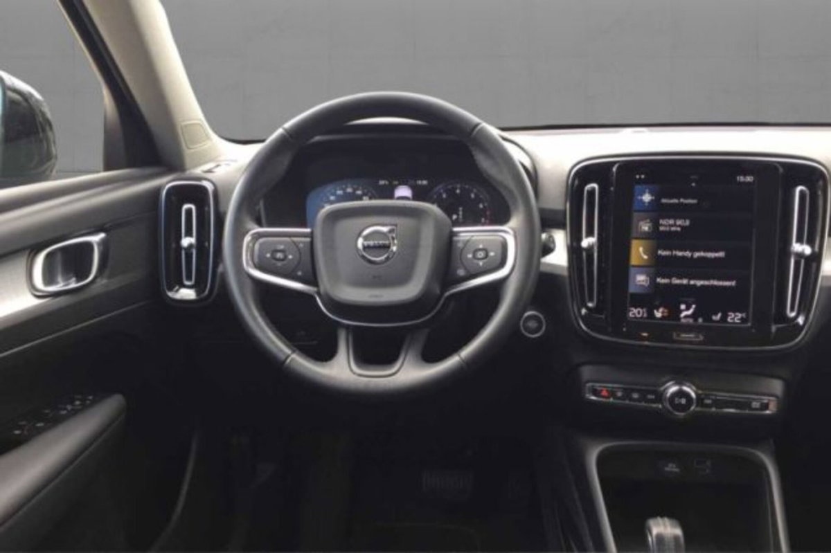 Volvo XC40 T3 Geartronic Momentum Pro (4)