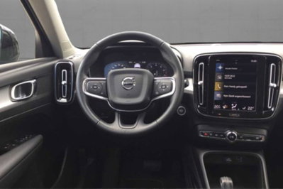 Volvo XC40 T3 Geartronic Momentum Pro (4)