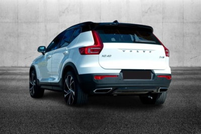 Volvo XC40 D4 AWD Geartronic R-design (2)
