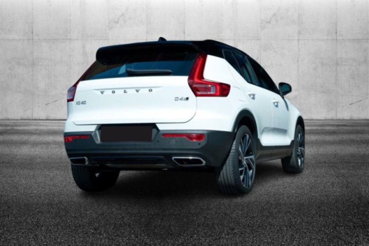 Volvo XC40 D4 AWD Geartronic R-design (3)