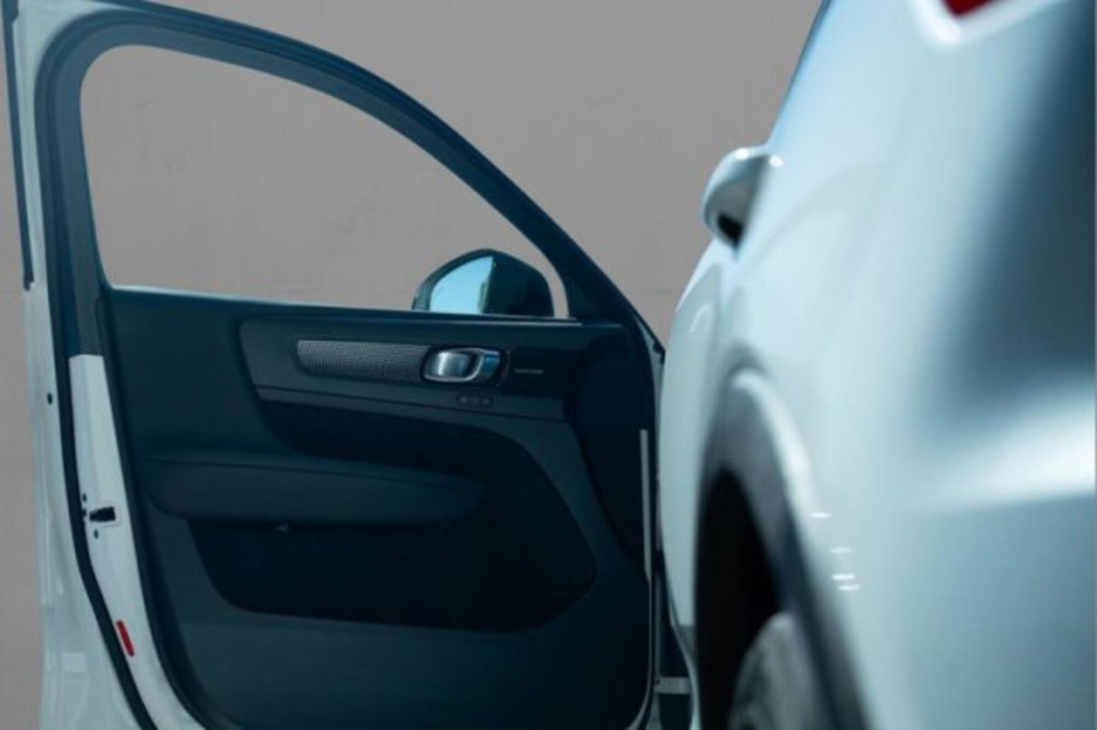 Volvo XC40 D4 AWD Geartronic R-design (7)
