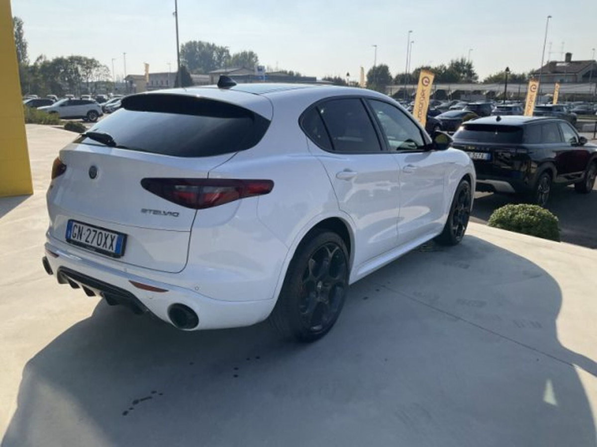 Alfa Romeo Stelvio Stelvio 2.2 Turbodiesel 210 CV AT8 Q4 Veloce (6)