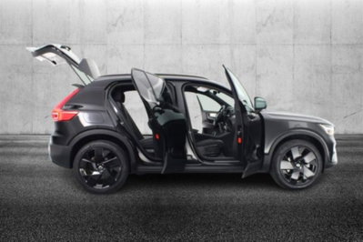 Volvo XC40 2.0 b3 Plus Black Edition auto (5)