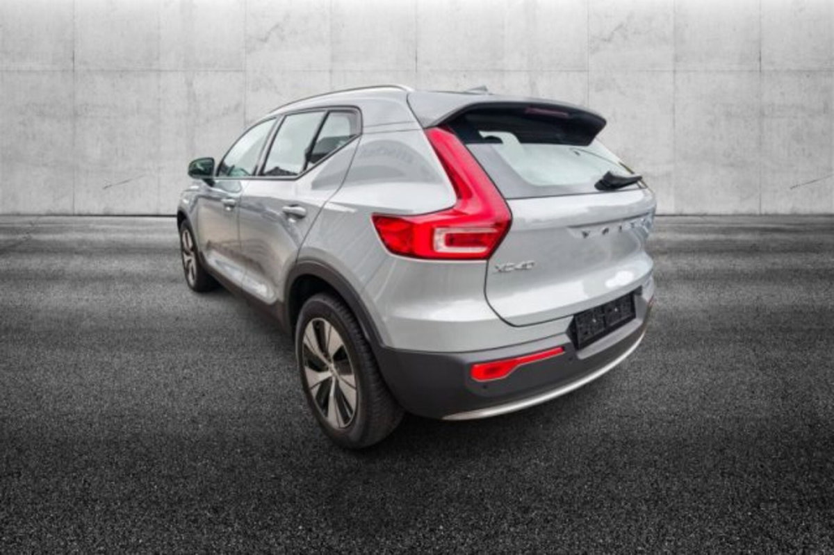 Volvo XC40 B3 automatico Core (4)