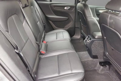 Volvo XC40 B3 automatico Core (8)