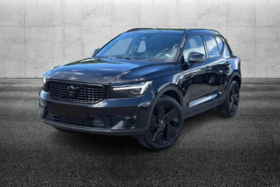 Volvo XC40 2.0 b3 Plus Black Edition auto usata