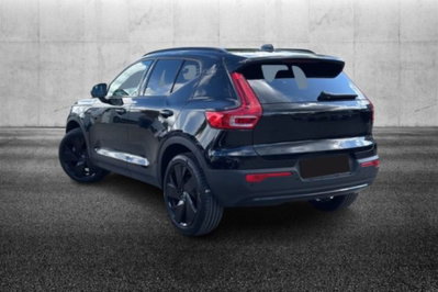 Volvo XC40 2.0 b3 Plus Black Edition auto (3)
